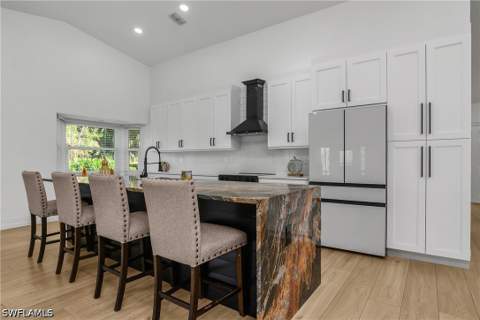 401 Countryside Dr, Naples FL - photo 8 of 44