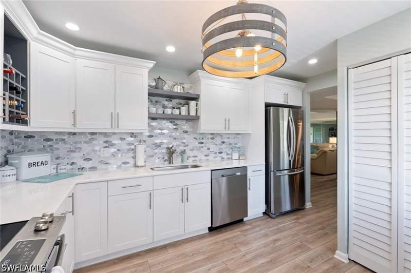 2 bedroom Condominium at 159 E Quails Nest Rd 1084, Glades Country Club, Naples — photo 3