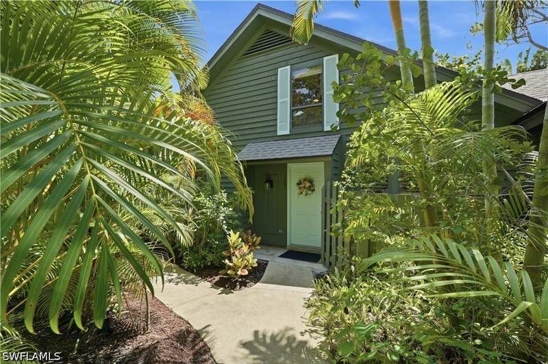 2 bedroom Attached at 1281 Solana Rd, Bent Pines Villas Condo, Naples — photo 1
