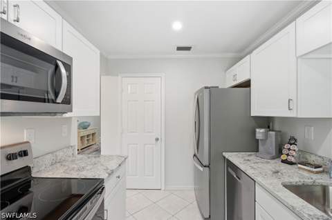 1281 Solana Rd, Naples FL - photo 9 of 28