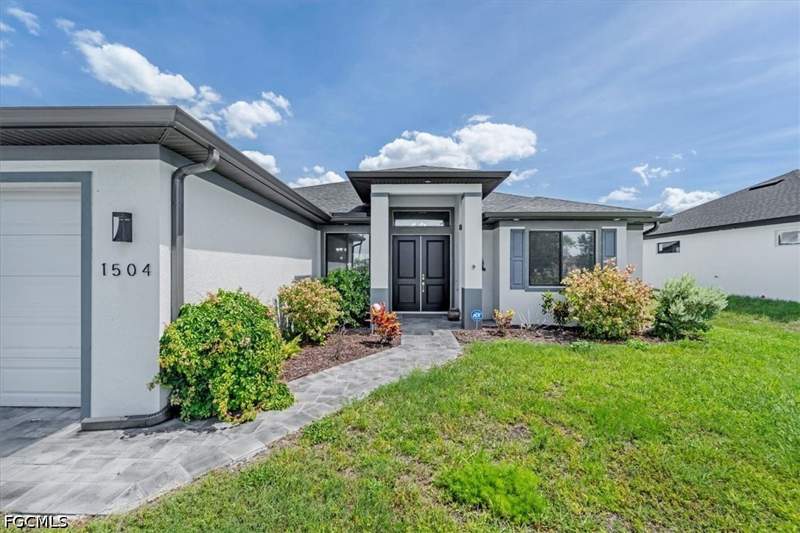 3 bedroom SingleFamilyResidence at 1504 NW 17th Ter, Cape Coral, Cape Coral — photo 3
