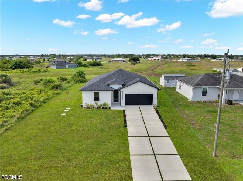 3 bedroom SingleFamilyResidence at 7071 Tide Cir, Port Labelle, Labelle — photo 5
