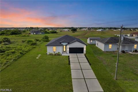 7071 Tide Cir, Labelle FL - photo 6 of 49