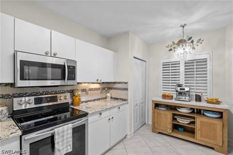 7812 Regal Heron Cir 103, Naples FL - photo 6 of 32