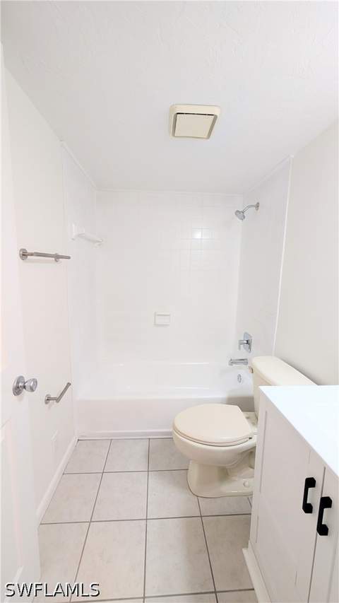 815 Victoria Dr 106, Cape Coral FL - photo 10 of 15