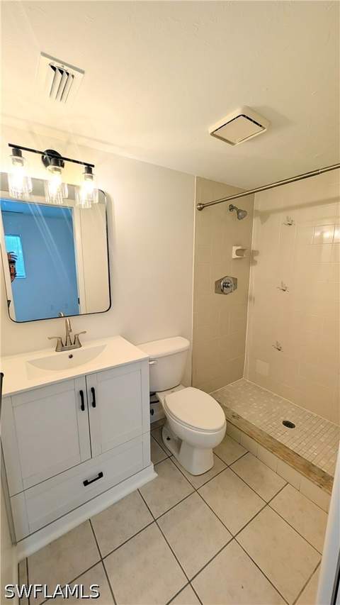 815 Victoria Dr 106, Cape Coral FL - photo 13 of 15