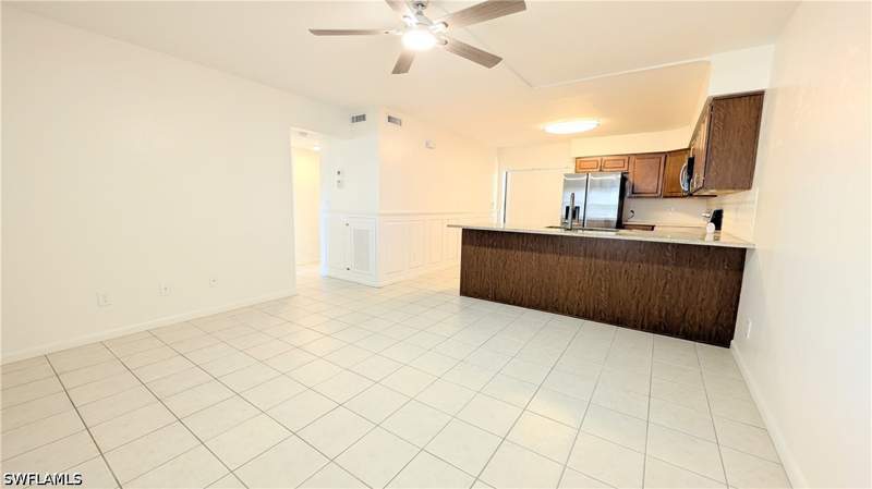 2 bedroom Condominium at 815 Victoria Dr 106, Victoria Arms Condo, Cape Coral — photo 3