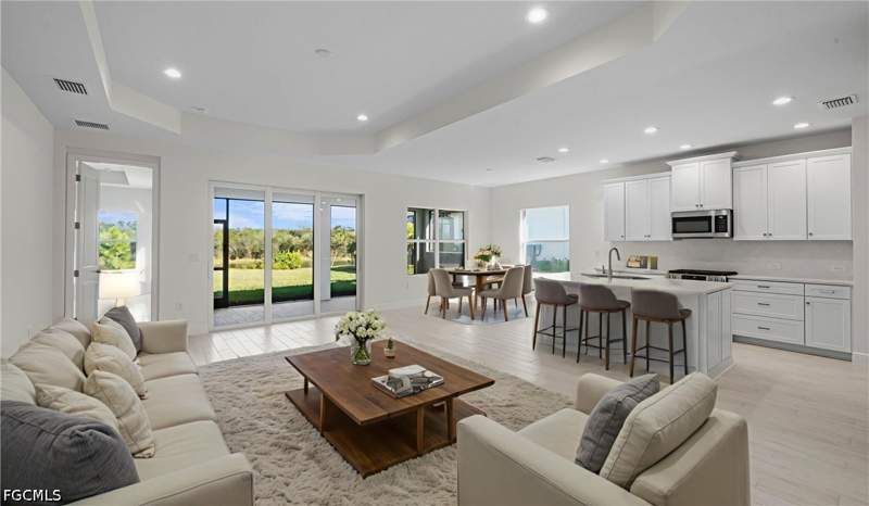 3 bedroom SingleFamilyResidence at 13411 Heritage Preserve Dr, Heritage Preserve, Fort Myers — photo 2