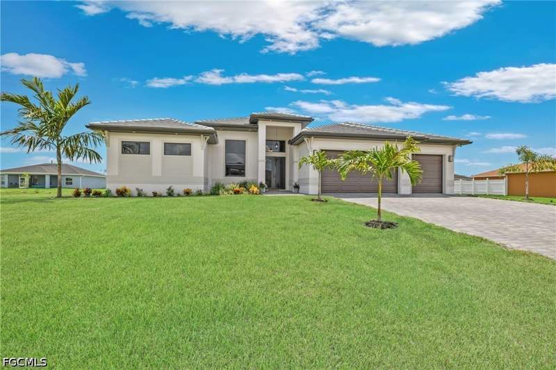 3 bedroom SingleFamilyResidence at 1722 SW 53rd Ln, Cape Coral, Cape Coral — photo 2