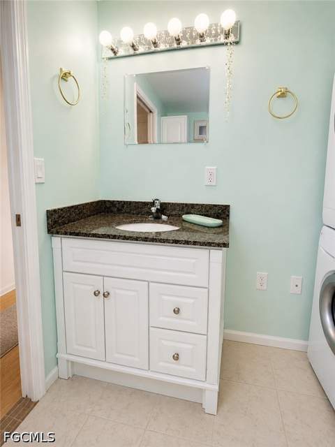 334 Blue Spring Ter, North Fort Myers FL - photo 10 of 18