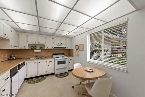 50 Glades Blvd 2, Naples FL - photo 14 of 34