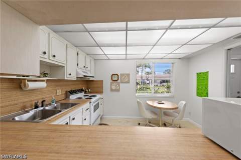 50 Glades Blvd 2, Naples FL - photo 15 of 34
