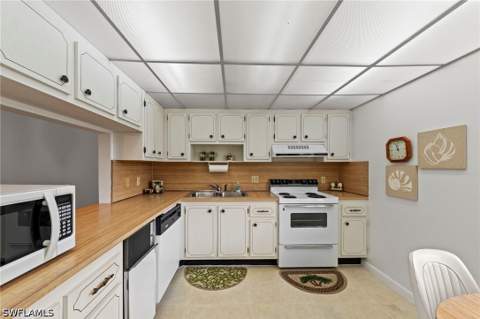 50 Glades Blvd 2, Naples FL - photo 16 of 34