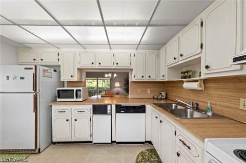 50 Glades Blvd 2, Naples FL - photo 17 of 34