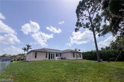 8149 Pennsylvania Blvd, Fort Myers FL - photo 13 of 14