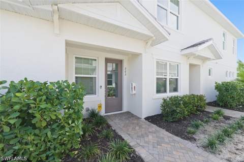 4551 Arboretum Cir 203, Naples FL - photo 8 of 44
