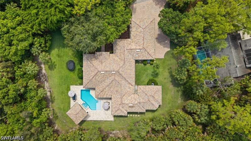5 bedroom SingleFamilyResidence at 436 Corbel Dr, Palm River Estates, Naples — photo 3