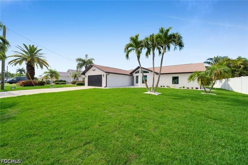 3 bedroom SingleFamilyResidence at 1938 Cornwallis Pkwy, Cornwallis, Cape Coral — photo 3