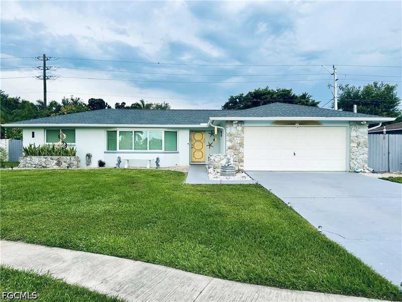 3 bedroom SingleFamilyResidence at 1495 Cranville Sq, Coronado Moors, Fort Myers — photo 1
