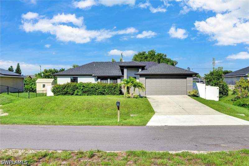 3 bedroom SingleFamilyResidence at 1317 NE 4th Pl, Cape Coral, Cape Coral — photo 4