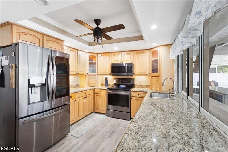 3 bedroom SingleFamilyResidence at 2112 Harvard Ave, Fort Myers Villas, Fort Myers — photo 5