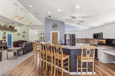 4692 Spring Creek Dr, Bonita Springs FL - photo 10 of 48