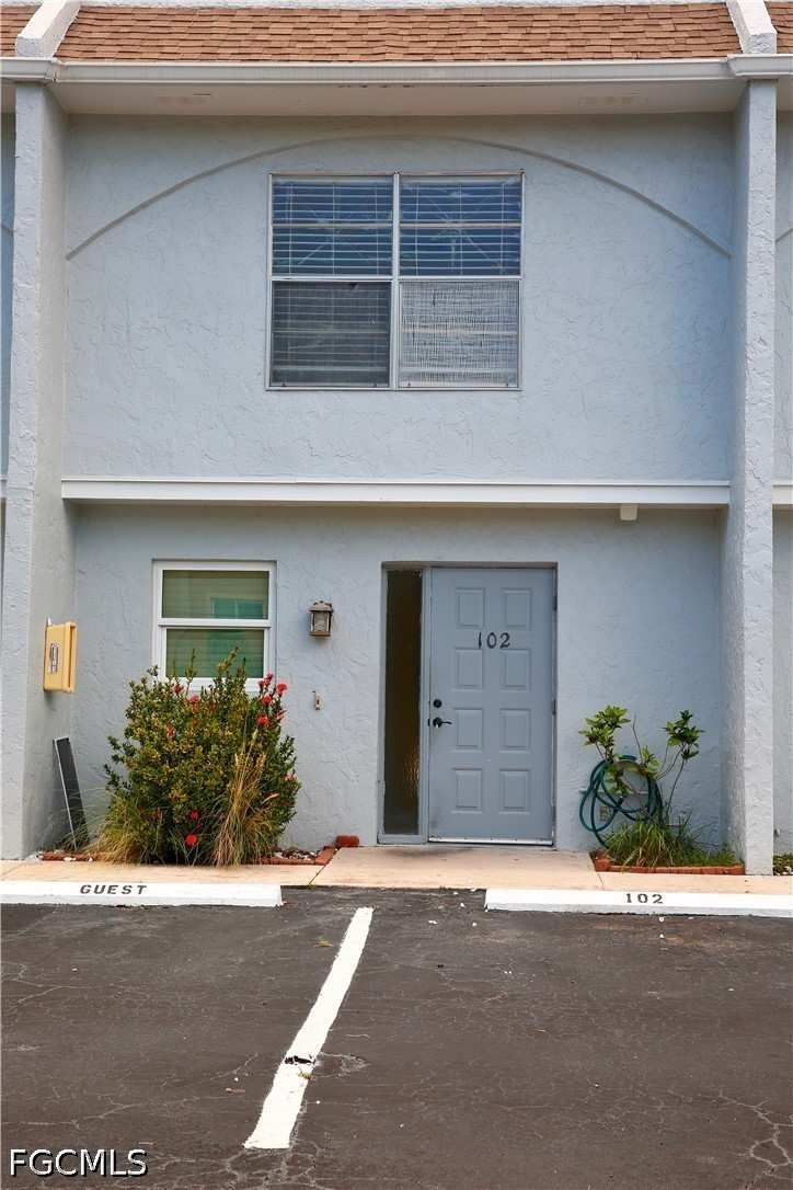 2 bedroom Townhouse at 1123 SW 48th Ter 102, Coral Bayview Condo, Cape Coral — photo 1