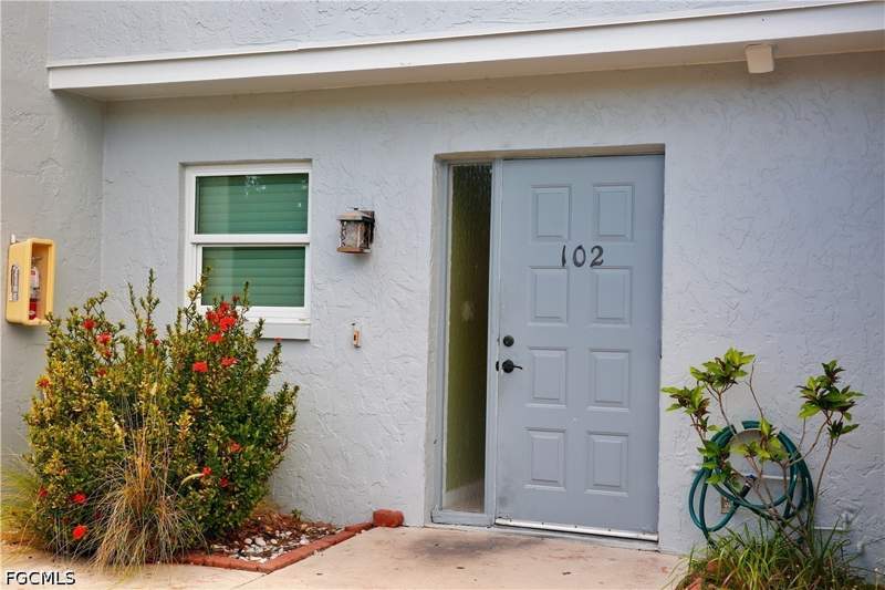 2 bedroom Townhouse at 1123 SW 48th Ter 102, Coral Bayview Condo, Cape Coral — photo 4