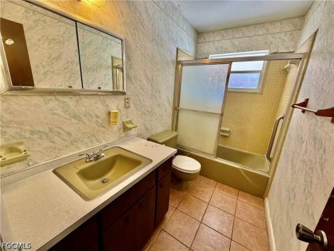 217 Oaklawn Ct, Lehigh Acres FL - photo 22 of 25