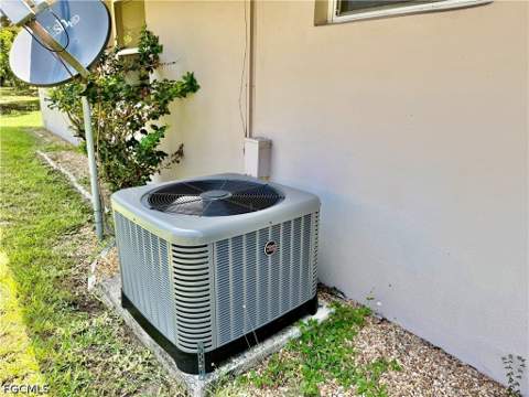 217 Oaklawn Ct, Lehigh Acres FL - photo 24 of 25