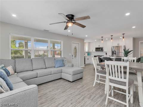 195 Hibiscus Dr, Fort Myers Beach FL - photo 13 of 49