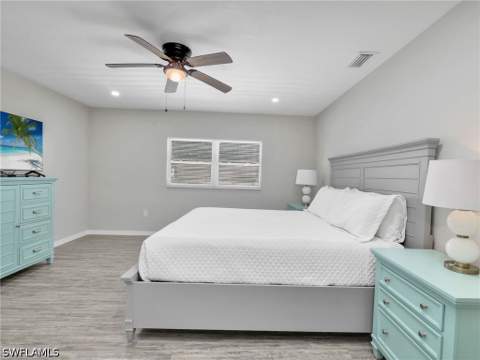 195 Hibiscus Dr, Fort Myers Beach FL - photo 15 of 49