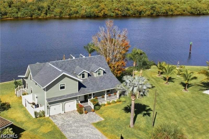 3 bedroom SingleFamilyResidence at 1943 Bahama Ave, Fort Myers Shores, Fort Myers — photo 4