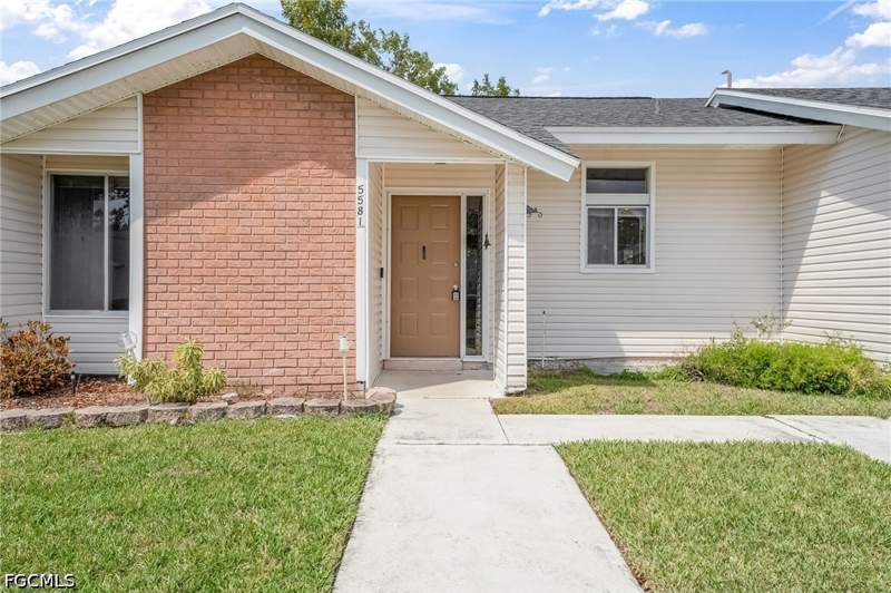2 bedroom SingleFamilyResidence at 5581 Longleaf Dr, Foxmoor Lakes, North Fort Myers — photo 2