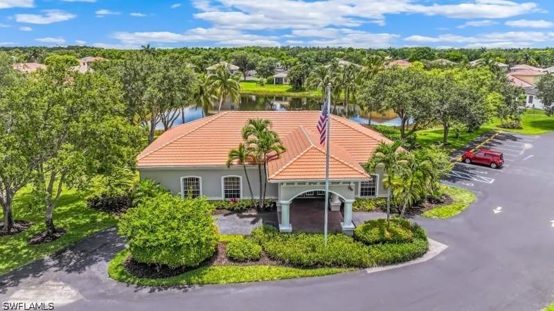 5 bedroom SingleFamilyResidence at 9944 Springlake Cir, Lakes Of Estero, Estero — photo 4