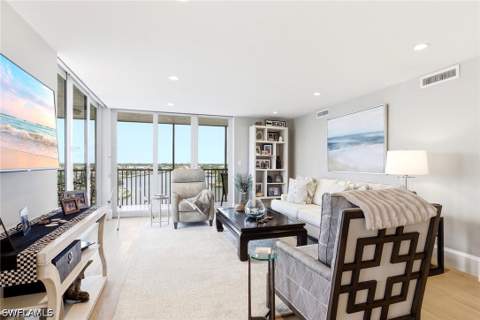 10420 Gulf Shore Dr 161, Naples FL - photo 8 of 44