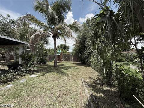 3941 Maxine St, Fort Myers FL - photo 10 of 25