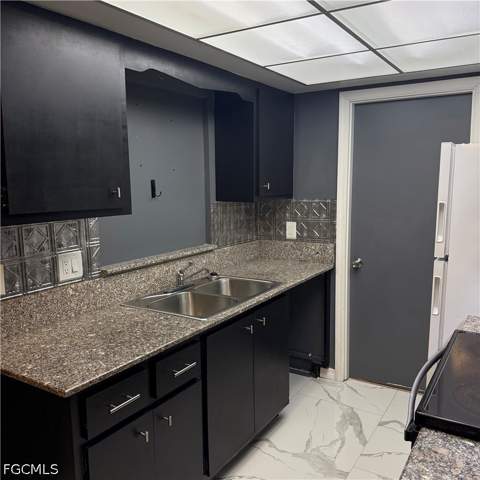 3941 Maxine St, Fort Myers FL - photo 6 of 25