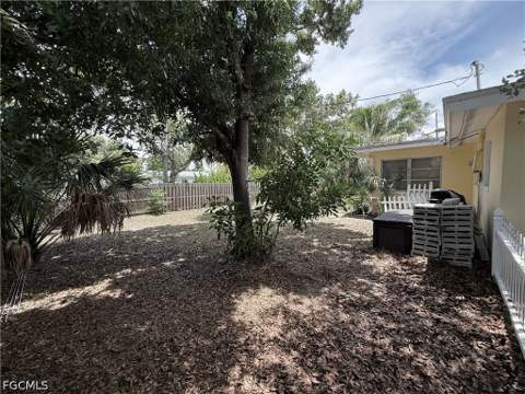 3941 Maxine St, Fort Myers FL - photo 9 of 25