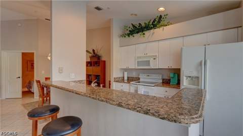 8083 Queen Palm Ln 424, Fort Myers FL - photo 22 of 43