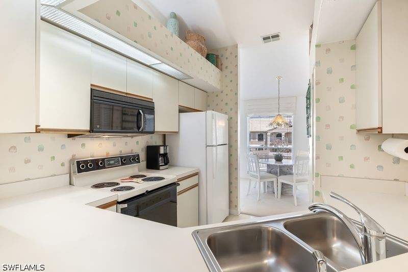 2 bedroom Condominium at 815 Gulf Pavilion Dr 201, Pavilion Club, Naples — photo 5