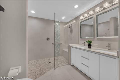 6735 Huntington Lakes Cir 102, Naples FL - photo 11 of 28