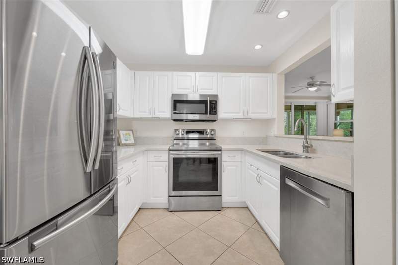 3 bedroom Condominium at 6735 Huntington Lakes Cir 102, Huntington Lakes, Naples — photo 5