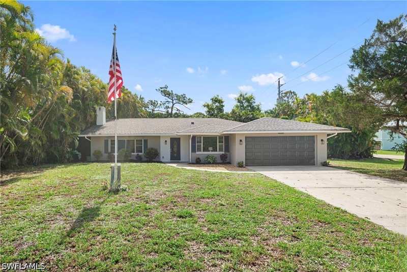 3 bedroom SingleFamilyResidence at 4688 Pembrooke Ln, Estero Bay Shores, Bonita Springs — photo 1