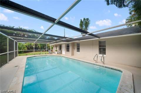 4688 Pembrooke Ln, Bonita Springs FL - photo 24 of 29