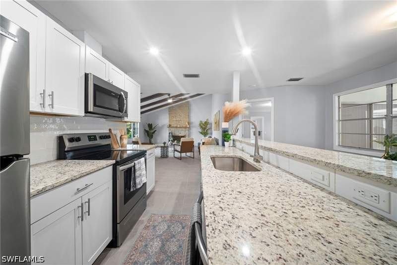 3 bedroom SingleFamilyResidence at 4688 Pembrooke Ln, Estero Bay Shores, Bonita Springs — photo 4