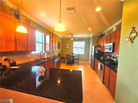 9372 Via Murano Ct, Fort Myers FL - photo 10 of 26