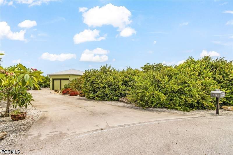 3 bedroom SingleFamilyResidence at 4931 Island Acres Ct, Island Acres, St James City — photo 3