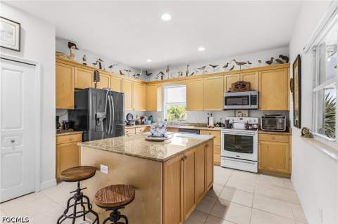 4931 Island Acres Ct, St James City FL - photo 9 of 37