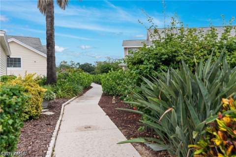 163 Bristol Ln B 201, Naples FL - photo 17 of 22